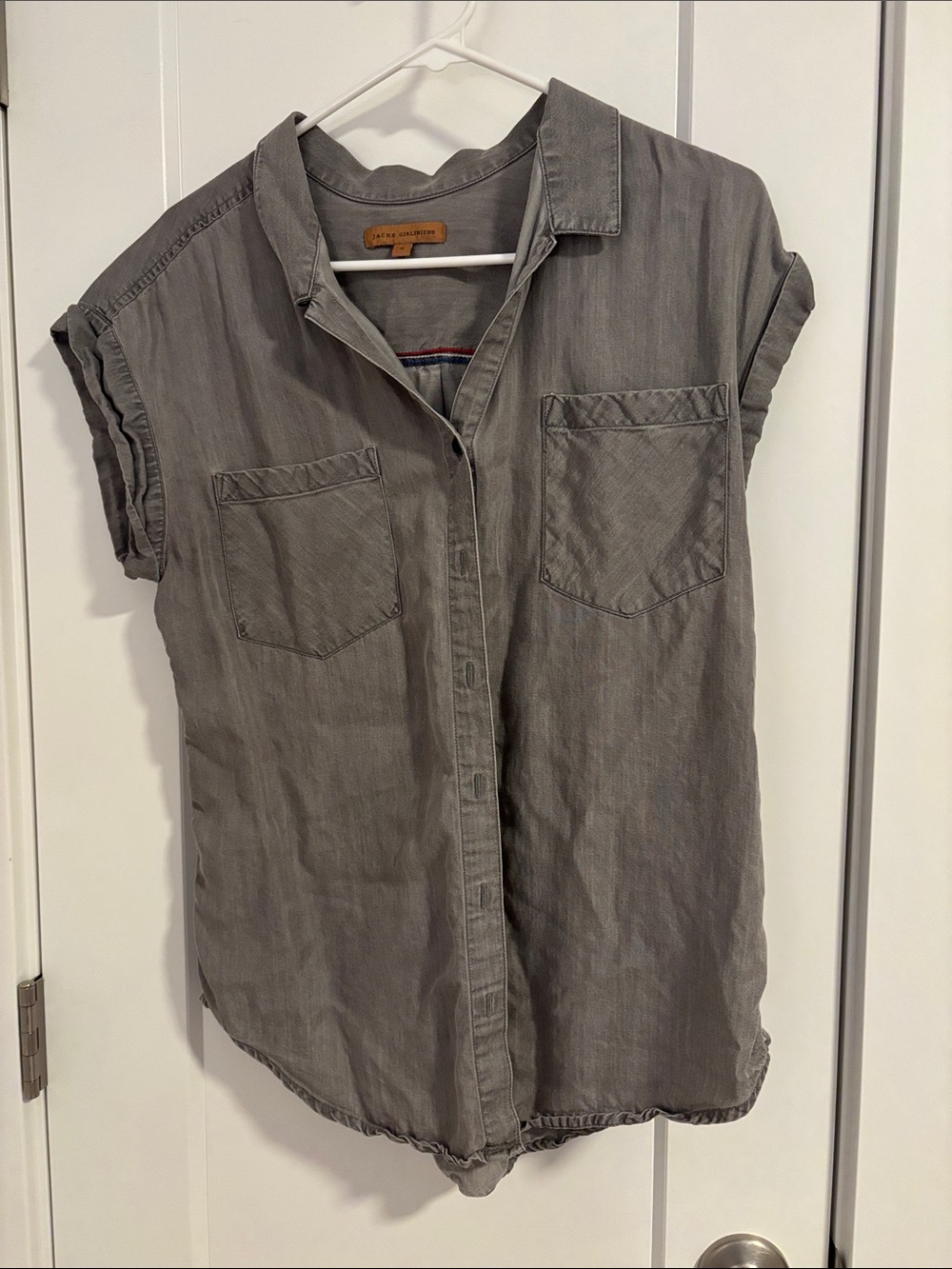 Jachs Girlfriend Gray Short Sleeve Button-Down Shirt